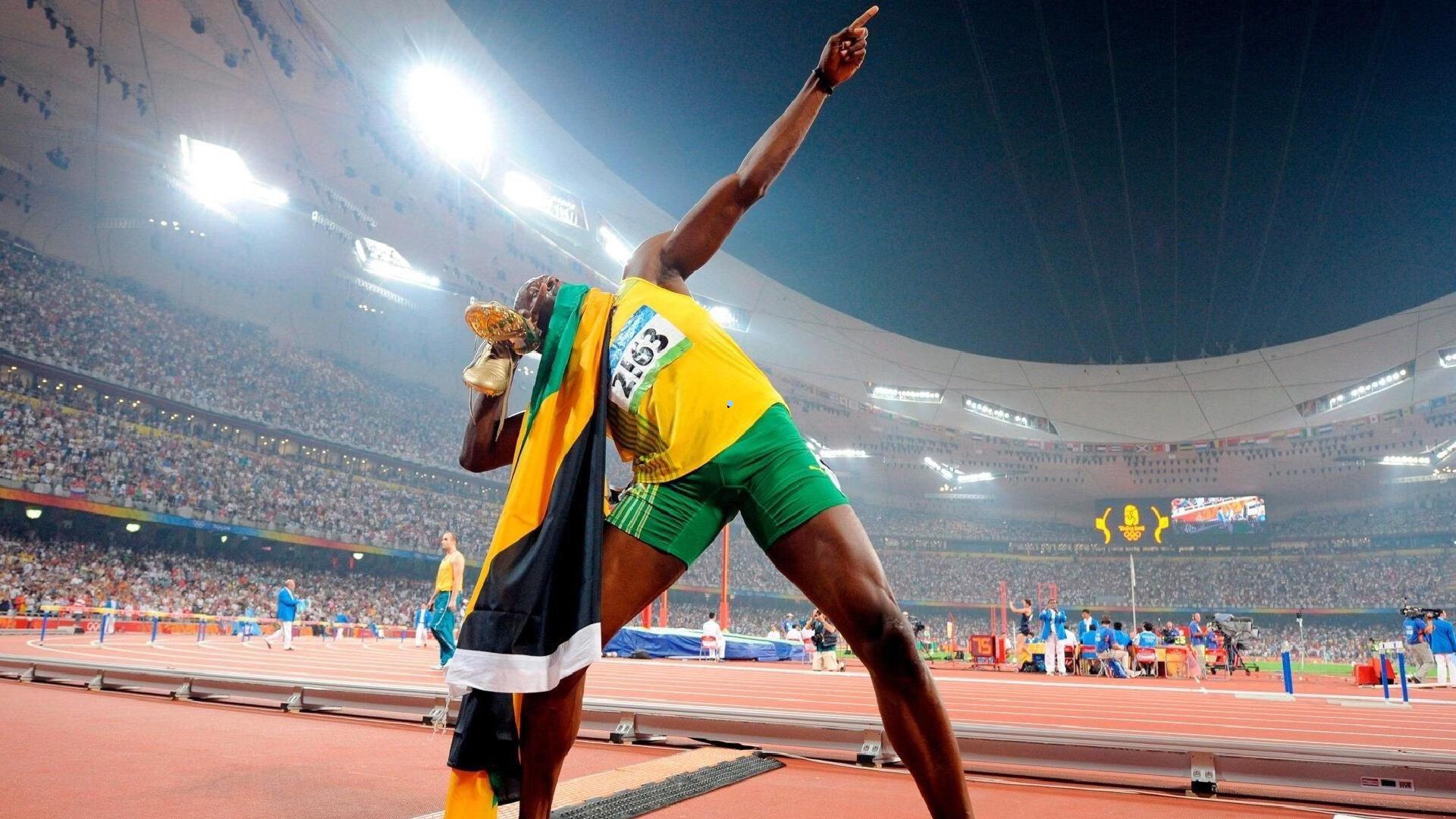 黄健翔深度解析U23国足表现,上半场防守体系稳固,年轻前锋王钰栋亟待团队支持