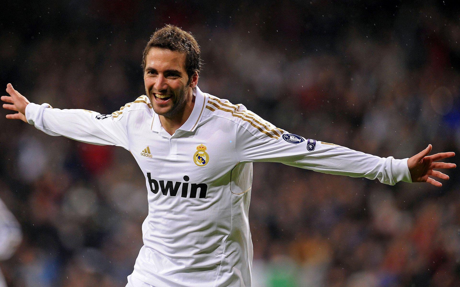 19岁前皇马天才法甲独舞!单场9次过人献助攻,里昂3-1大胜,世界杯召唤在即?